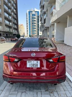 
										Used Nissan Altima full									