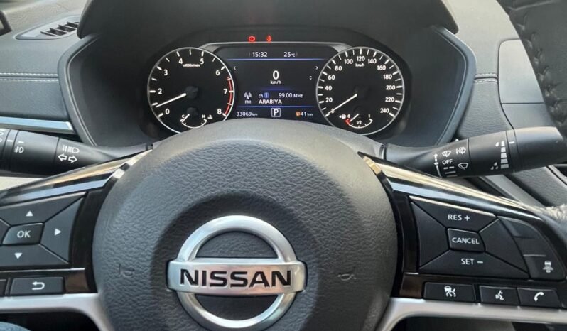 
								Used Nissan Altima full									