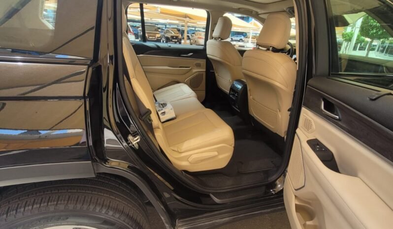 
								Used 2022 Jeep Cherokee full									