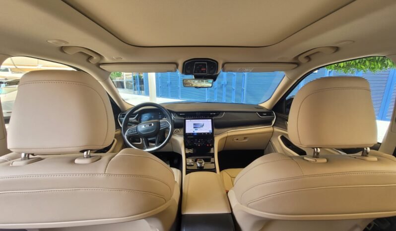 
								Used 2022 Jeep Cherokee full									