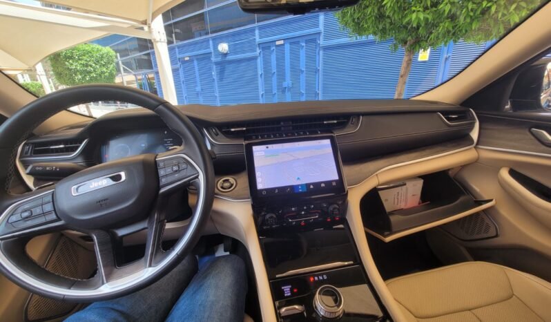 
								Used 2022 Jeep Cherokee full									