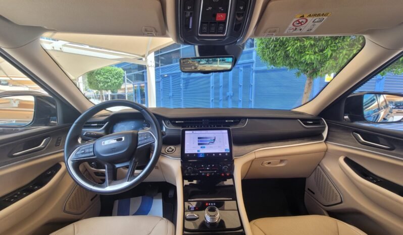
								Used 2022 Jeep Cherokee full									