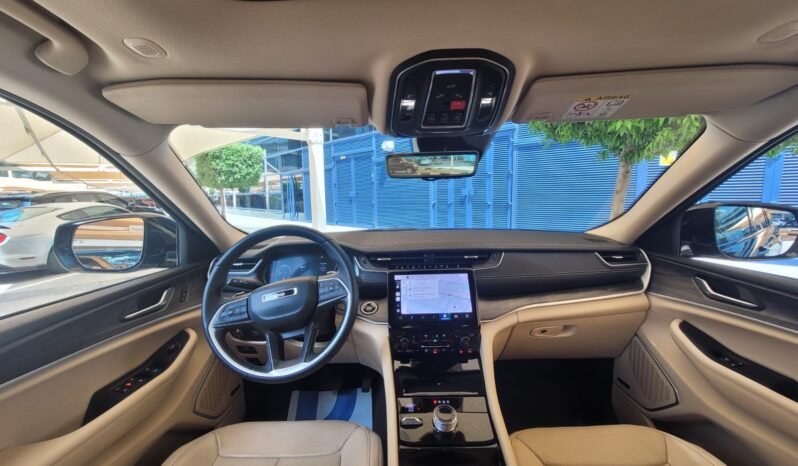 
								Used 2022 Jeep Cherokee full									