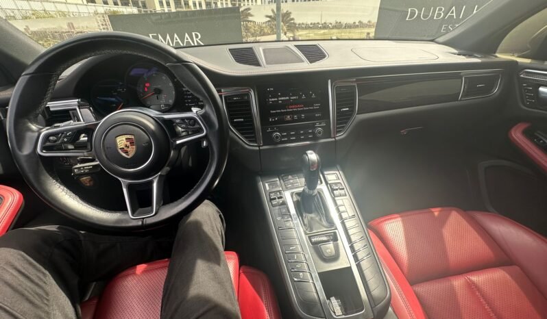 
								Used 2017 Porsche Macan full									