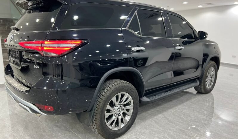 
								Used 2022 Toyota Fortuner full									