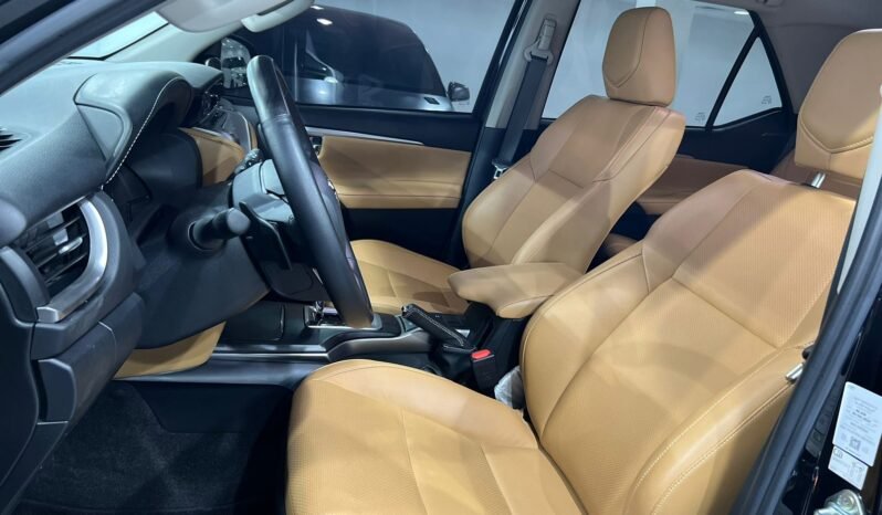 
								Used 2022 Toyota Fortuner full									
