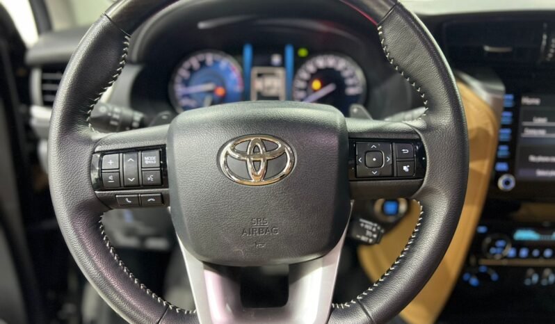 
								Used 2022 Toyota Fortuner full									