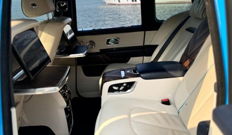 
								Certified Used 2020 Rolls-Royce Cullinan full									