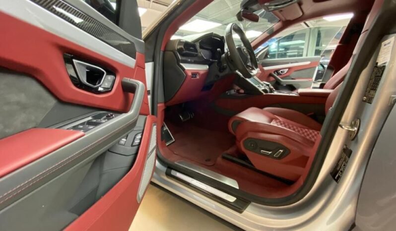 
								Used 2020 Lamborghini Urus full									