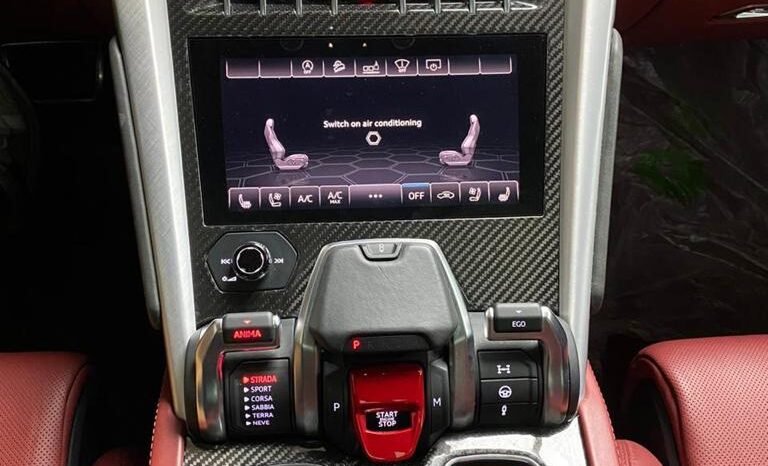 
								Used 2020 Lamborghini Urus full									