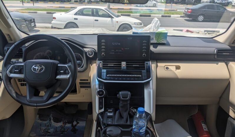 
								Used 2023 Toyota Land Cruiser full									
