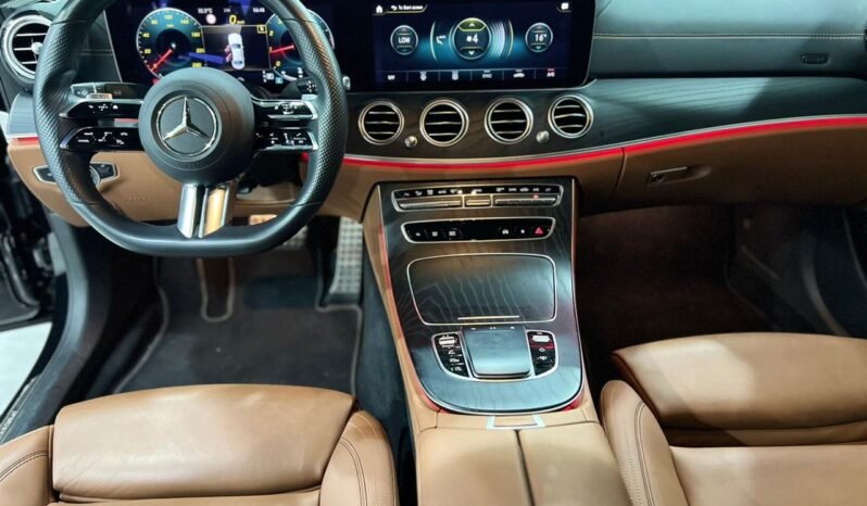 
								Used 2022 mercedes-benz-cars E-Class full									