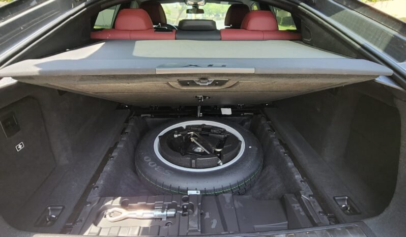 
								Used 2023 BMW X6 full									