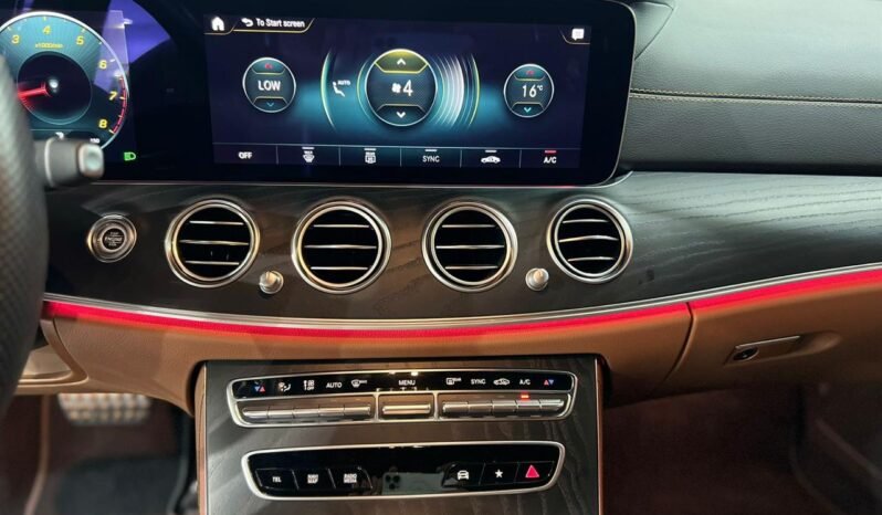 
								Used 2022 mercedes-benz-cars E-Class full									