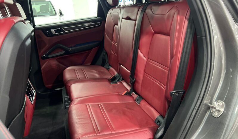
								Used 2019 Porsche Cayenne full									