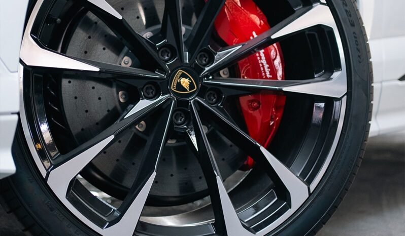 
								New 2024 Lamborghini Urus full									